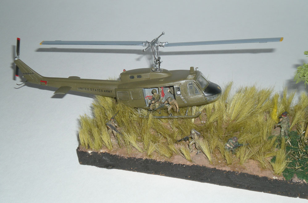 1/72 Italeri Bell UH-1B Huey