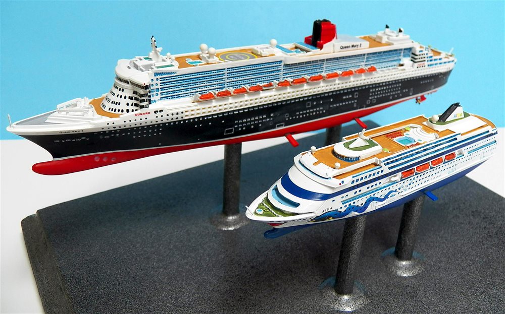 Revell ocean liners November 2015 FineScale Modeler